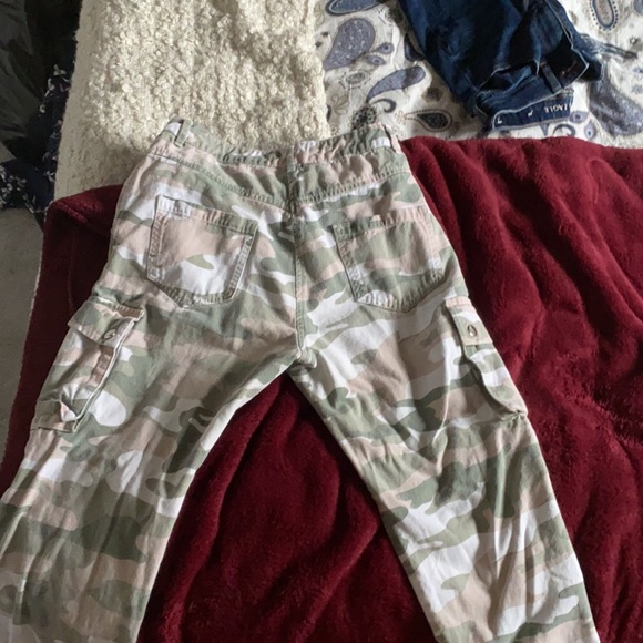 Camo pants - Picture 2 of 4